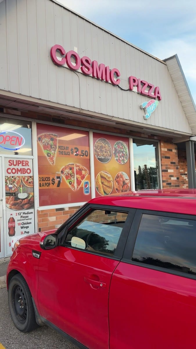Cosmic Pizza Sherwood Park, photo 2