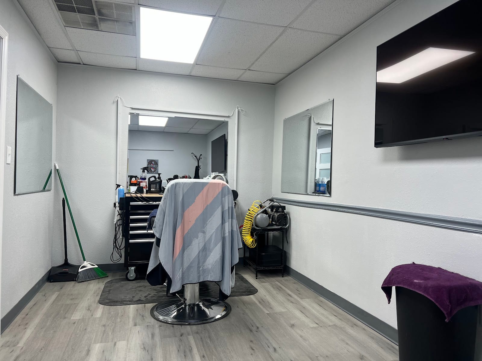 Upper Deck Barbershop
