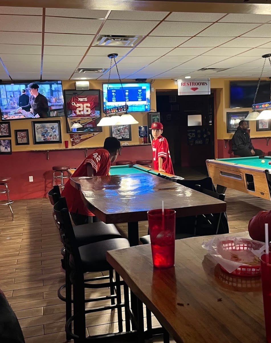 TJ's Sports Tavern, photo 2
