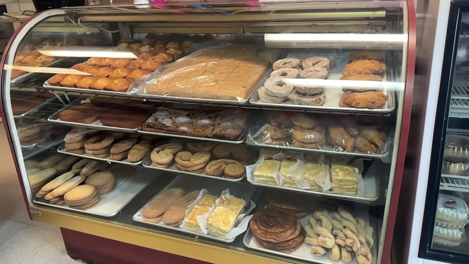 Panaderia Y Pasteleria Latina, photo 2