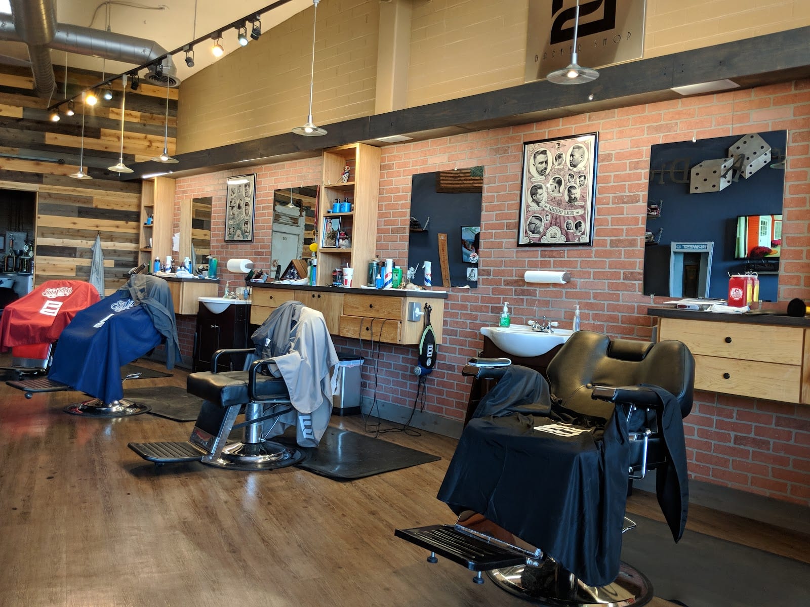 Pair-A-Dice Barbers, photo 2