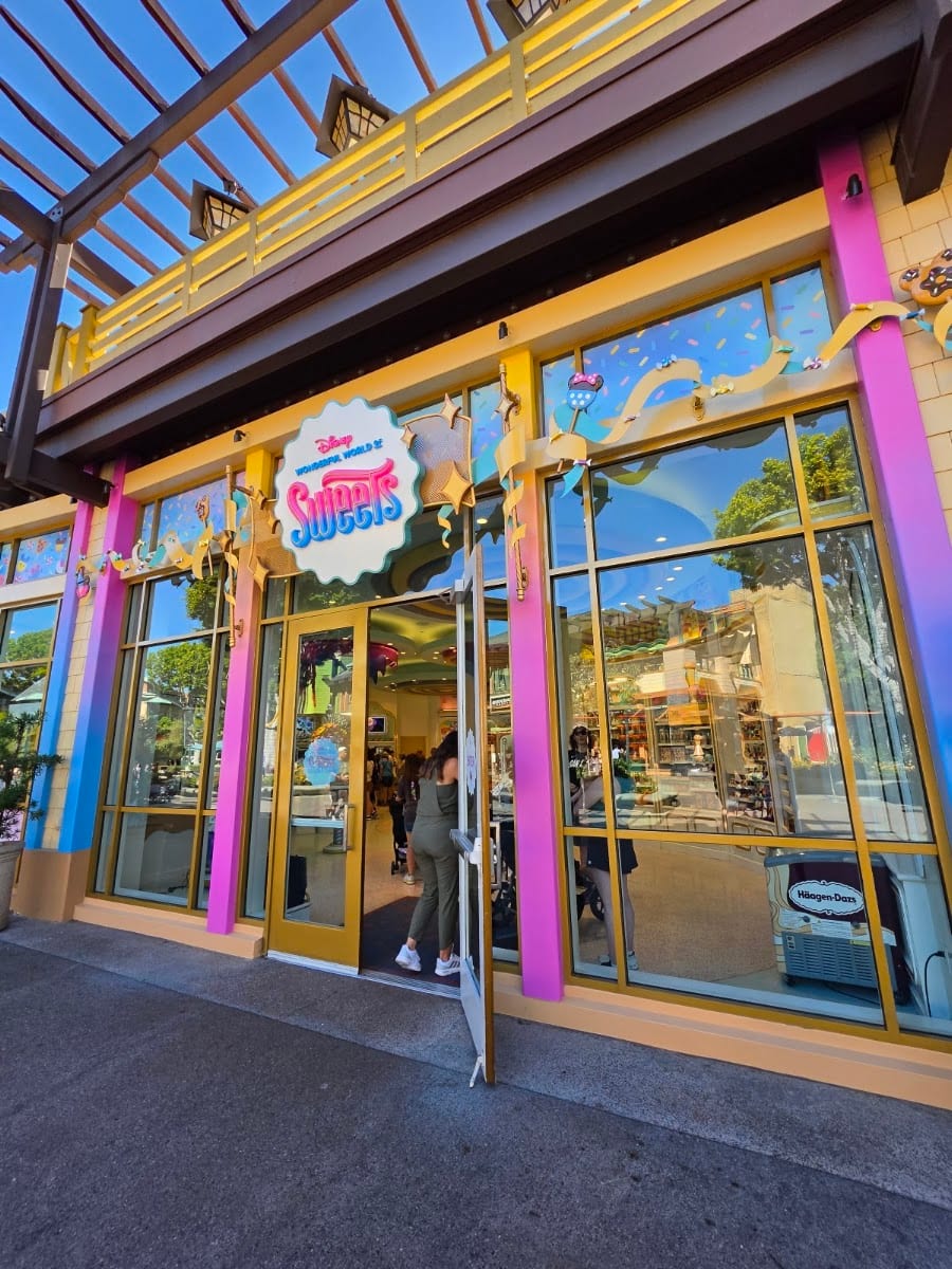 Disney Wonderful World of Sweets, photo 2