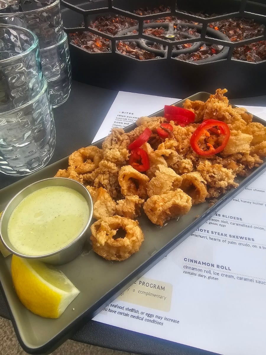 Hive and Honey Rooftop Bar, photo 4