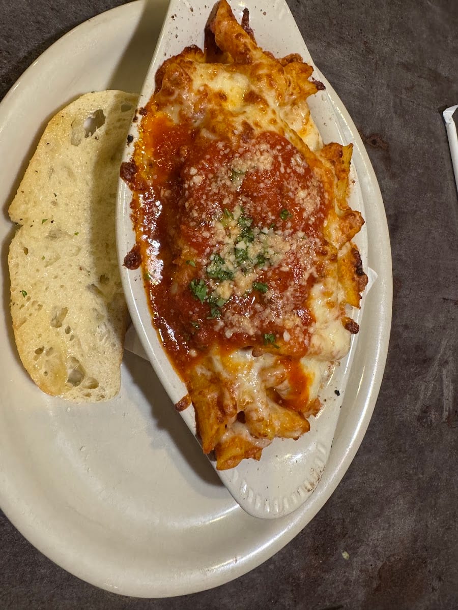 Salvatori’s Waynedale, photo 3