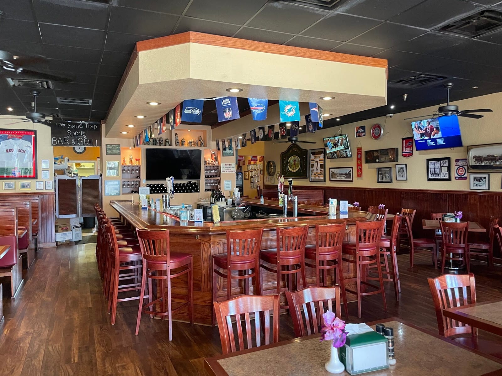 The Sand Trap Sports Bar & Grill, photo 2