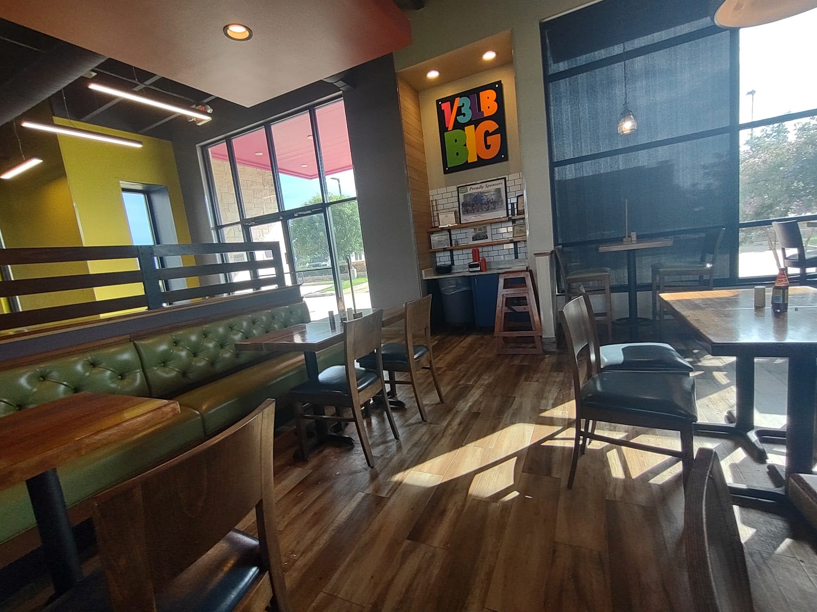 Burger Street, photo 3