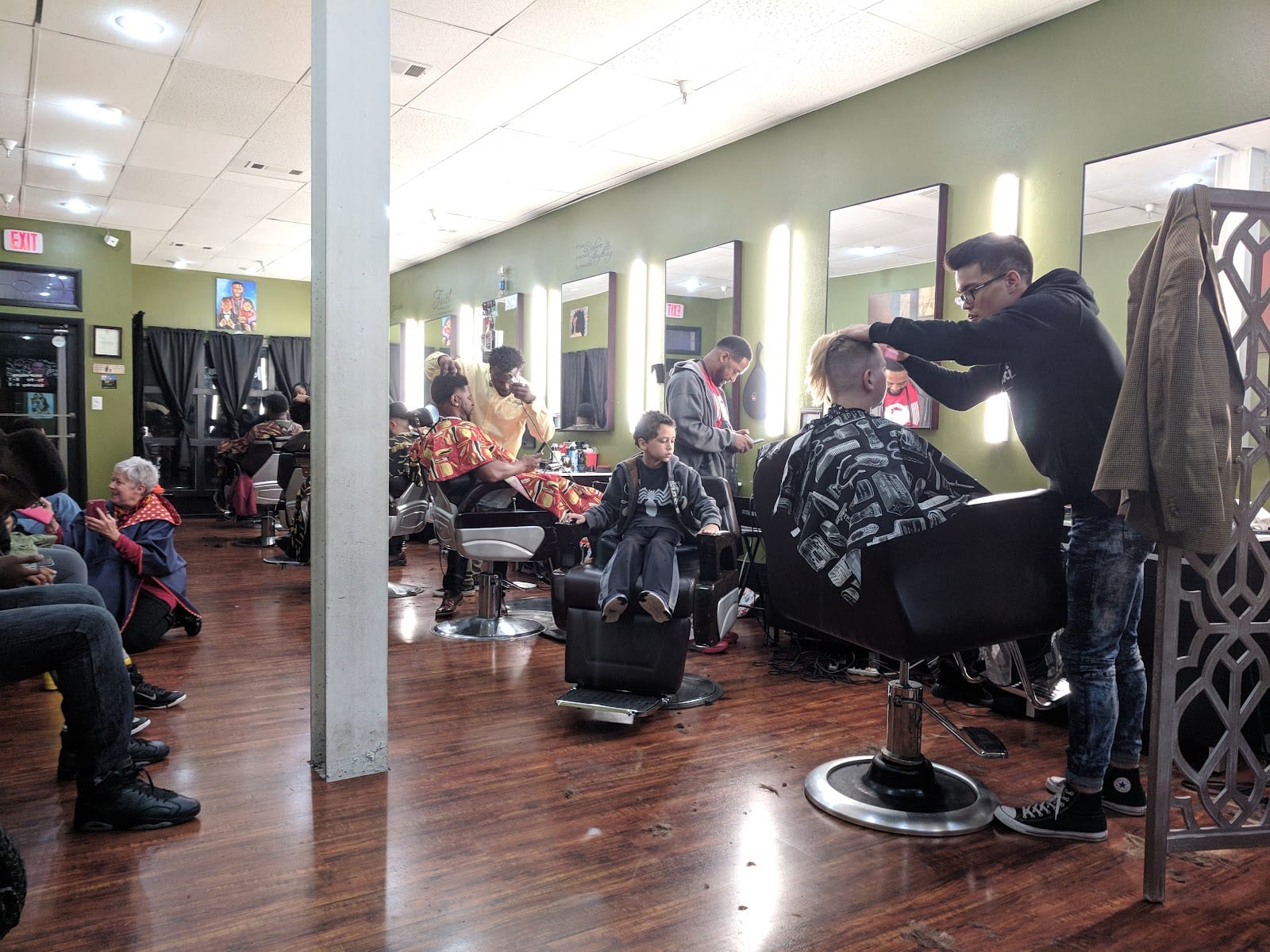 Be Unique Grooming Lounge, Inc.