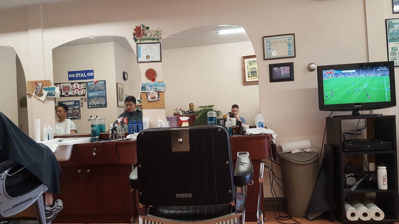 G & R Barber Shop