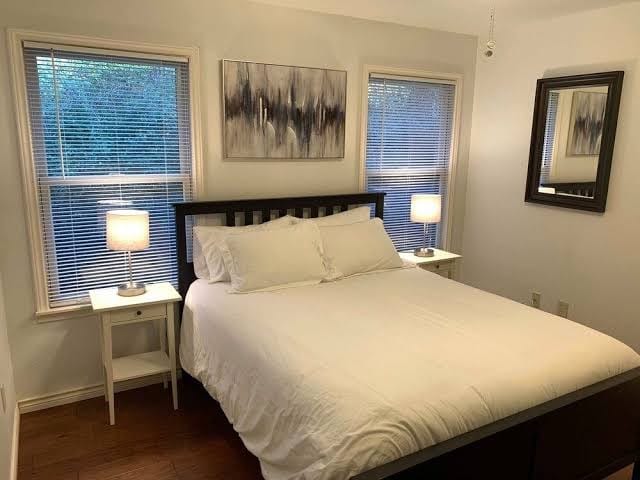 Theater apartment / DENTON / POOL / GYM /FREE PARKING