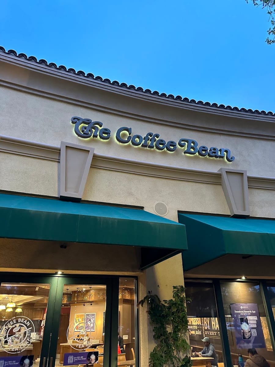 The Coffee Bean & Tea Leaf, photo 2