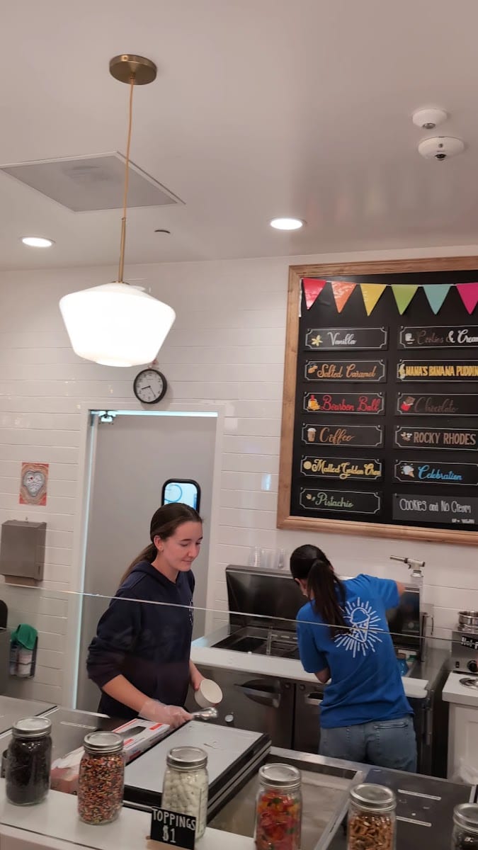 Blue Scoop Creamery, photo 2