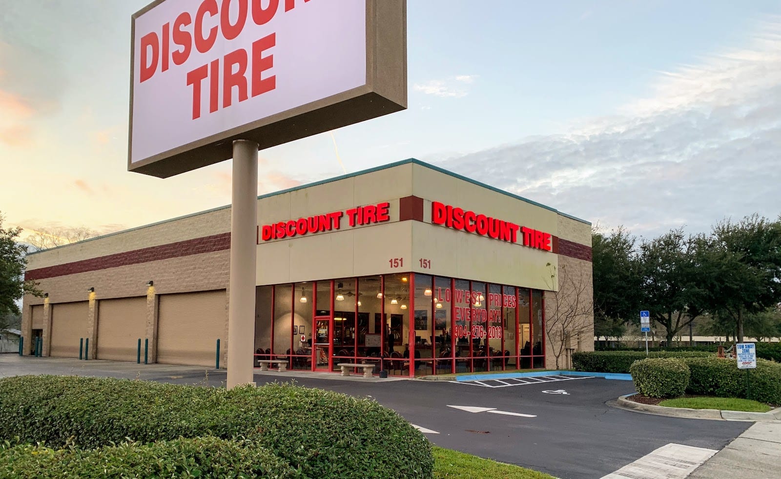 Discount Tire, photo 2