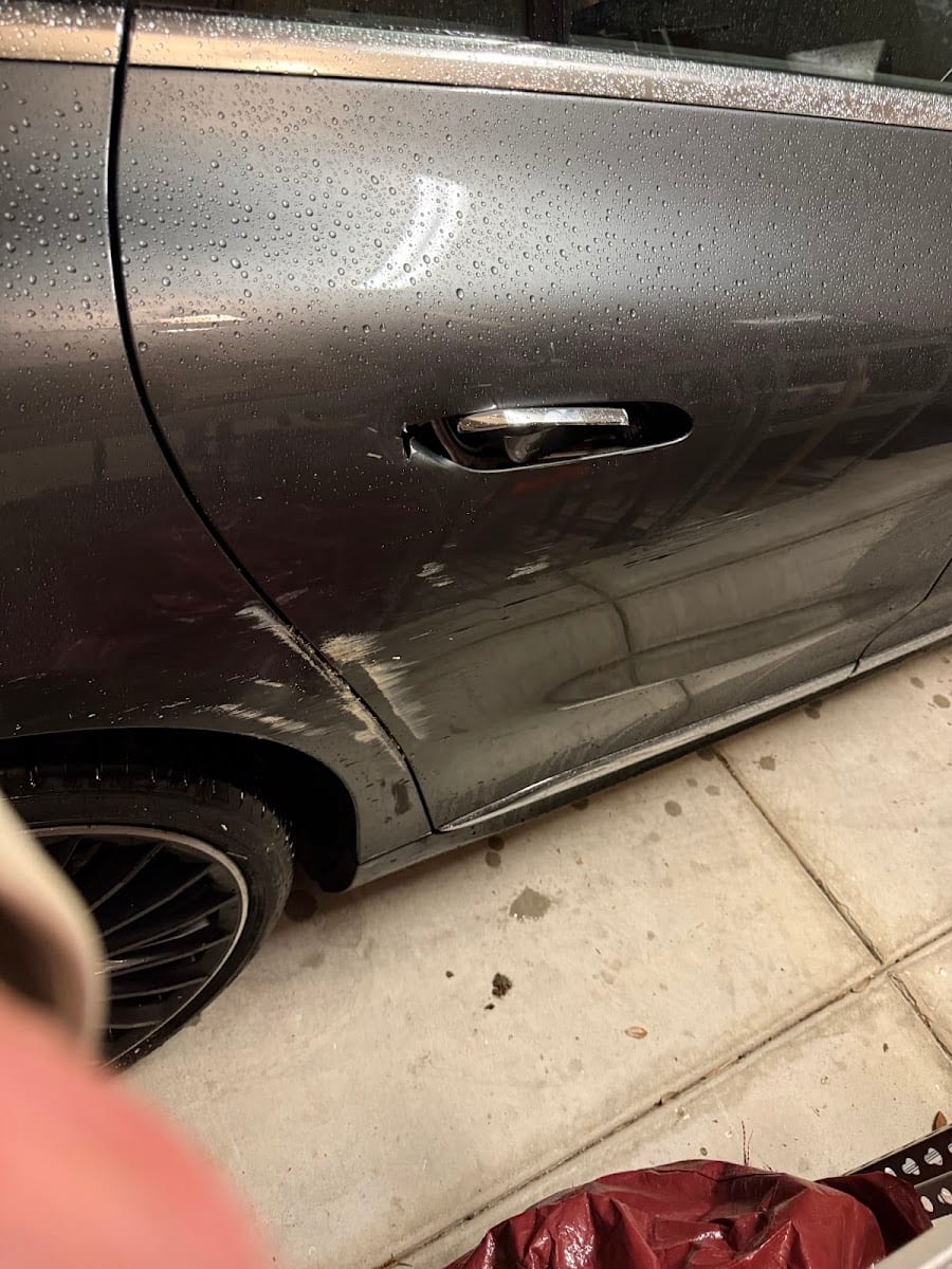 Caliber Collision, photo 2