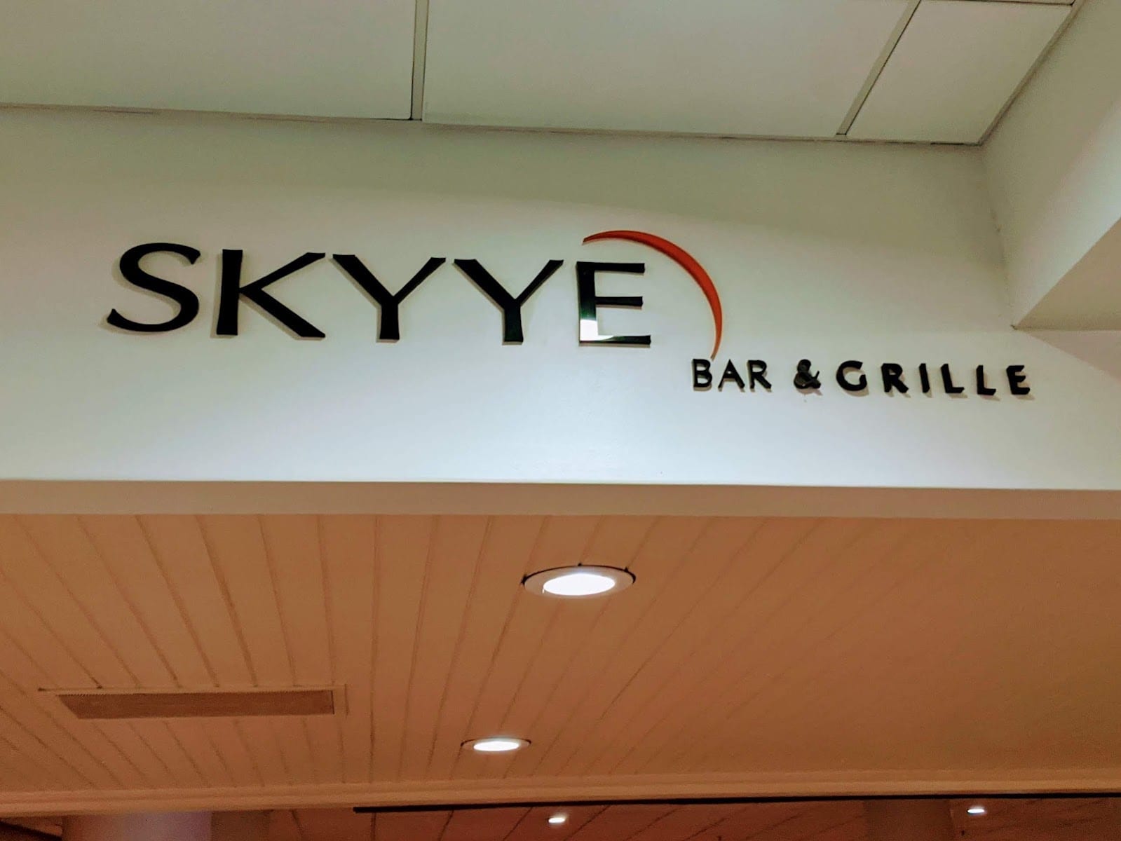 The Skyye Bar and Grille, photo 4