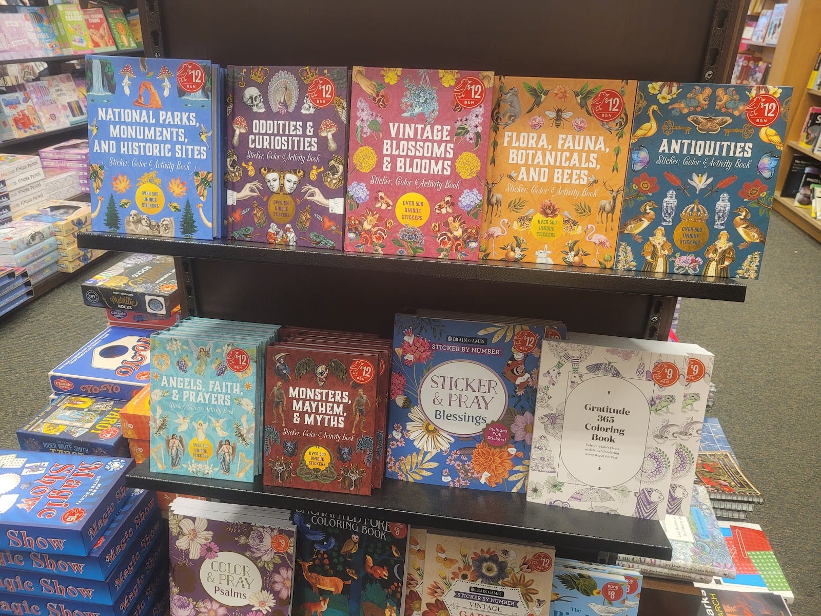 Barnes & Noble, photo 3
