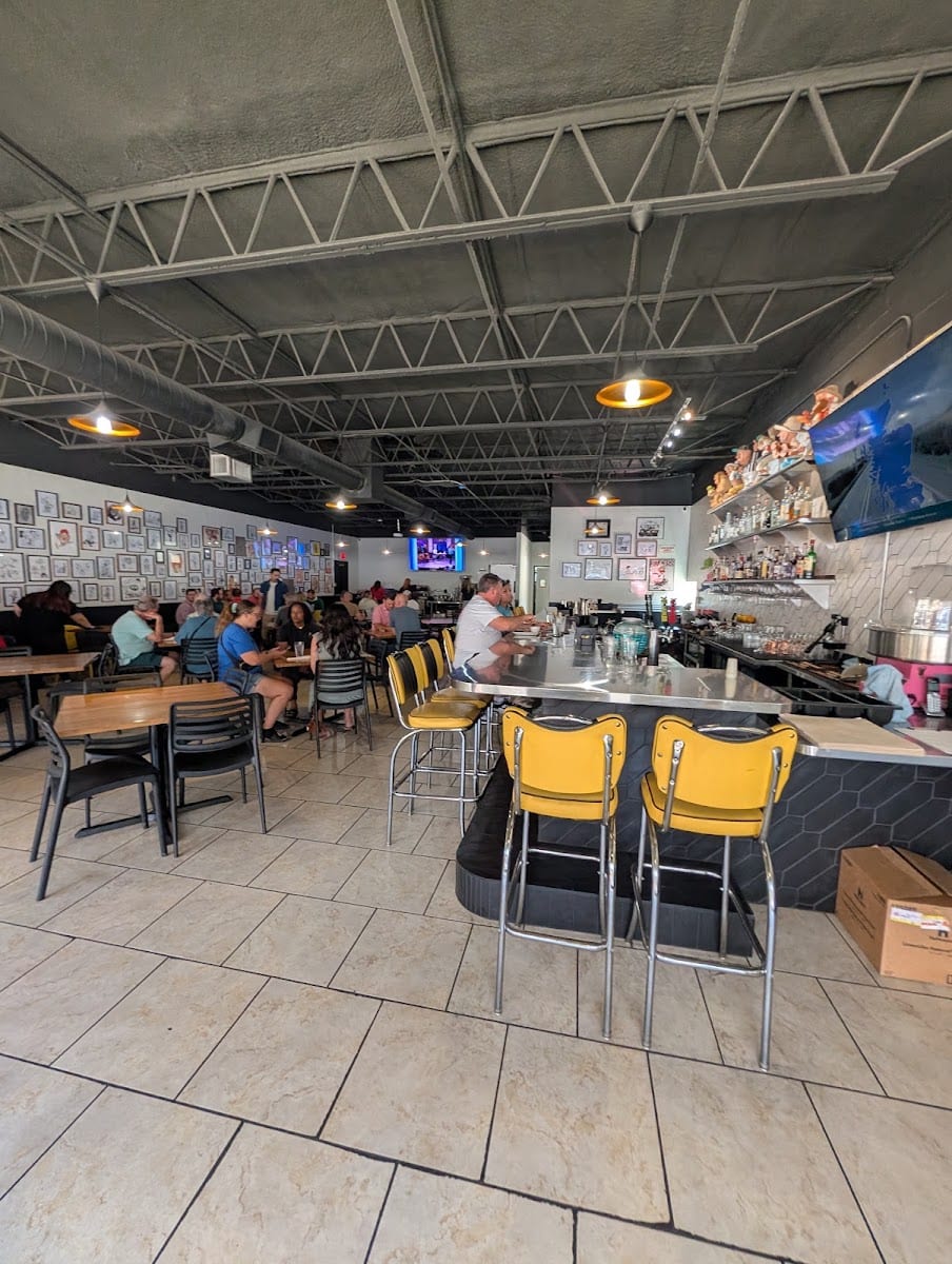 Dirk’s Signature Chicken & Bar