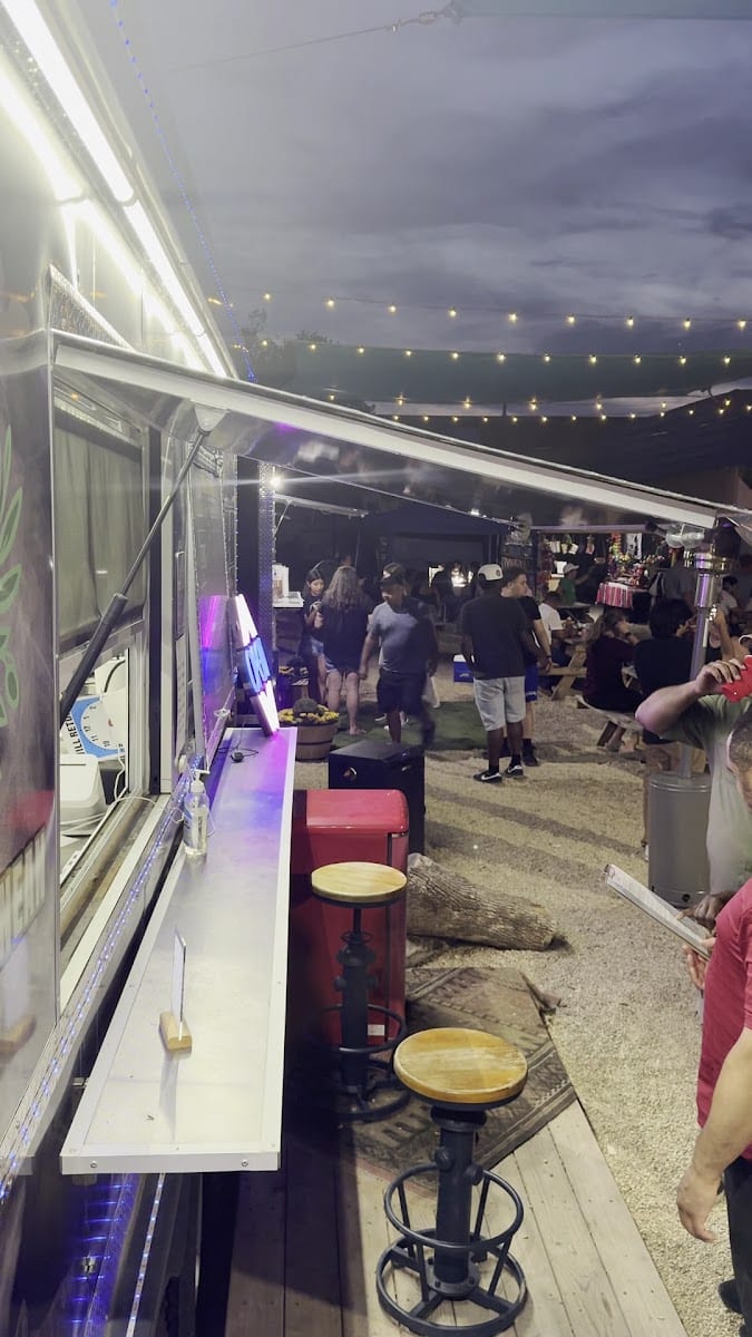 El Zocalo food truck park, photo 4