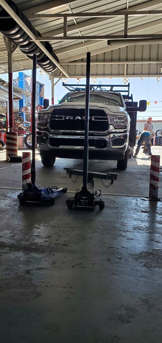 El Tingon Tire Shop (Welding & Wheel Repair)