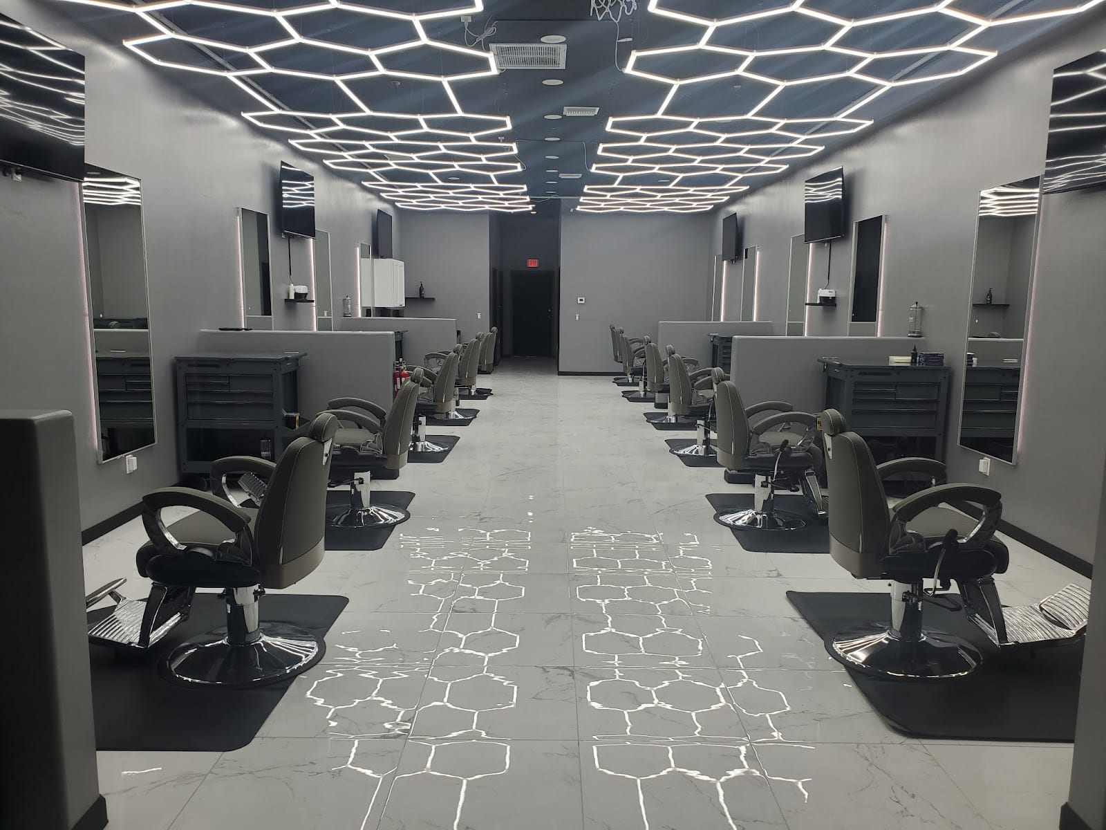 Prosperity Barbershop, photo 2