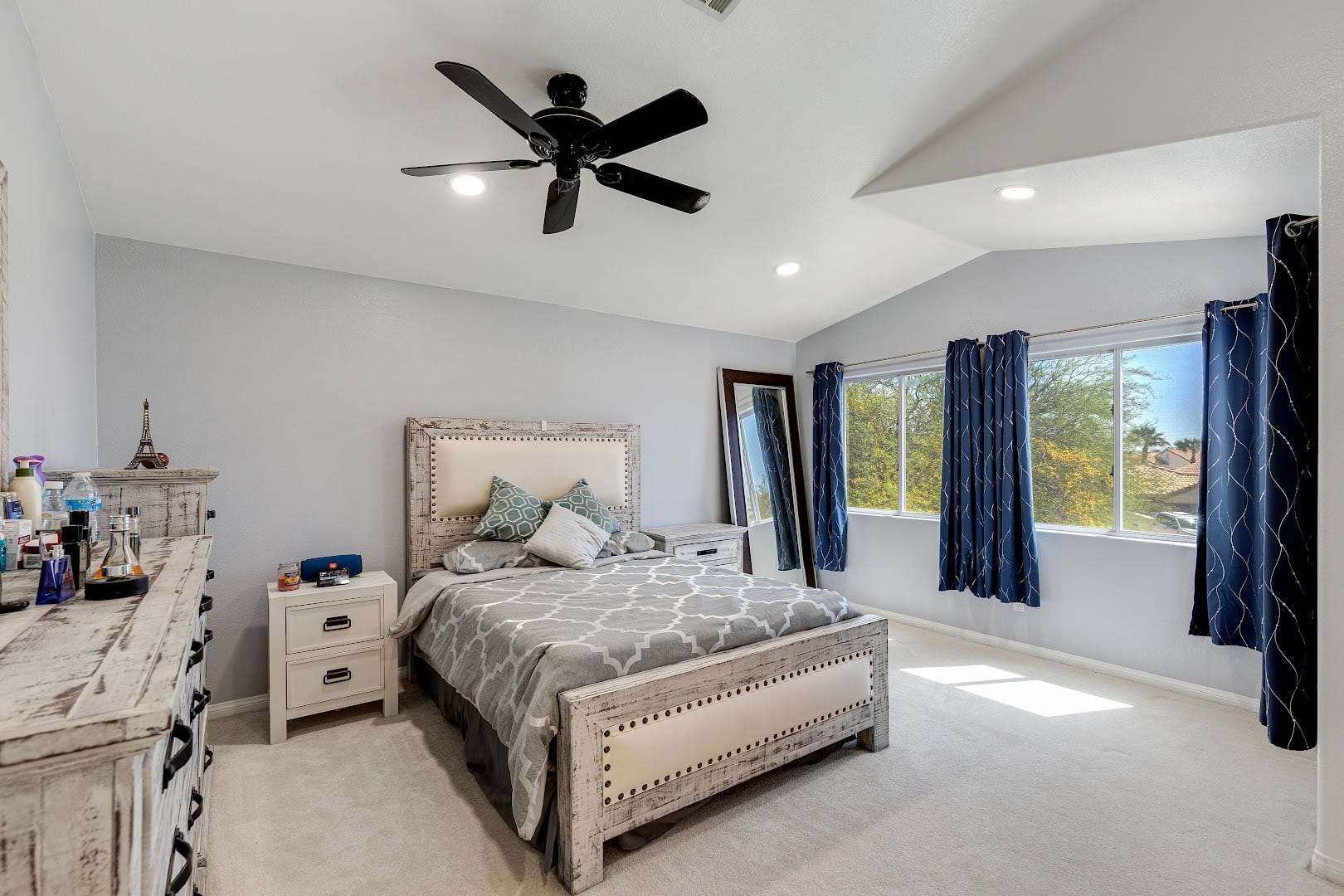 Nathan Strager - Luxury Real Estate Agent in Las Vegas- Virtue Real Estate, photo 3