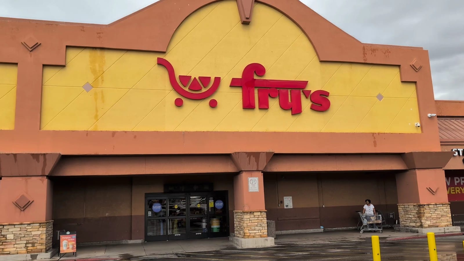 Fry's, photo 2