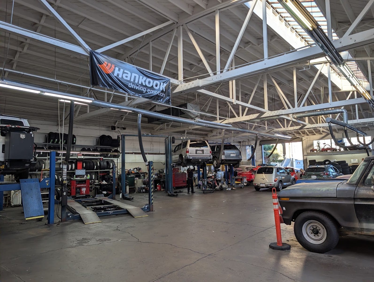 B & W Service Center, photo 4