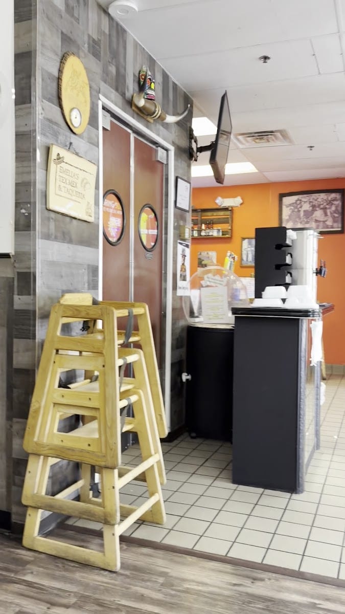 Emelia's Tex Mex & Taqueria, photo 3