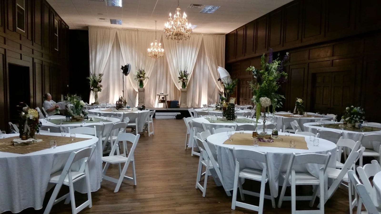 Twin City Limousines and Event Center