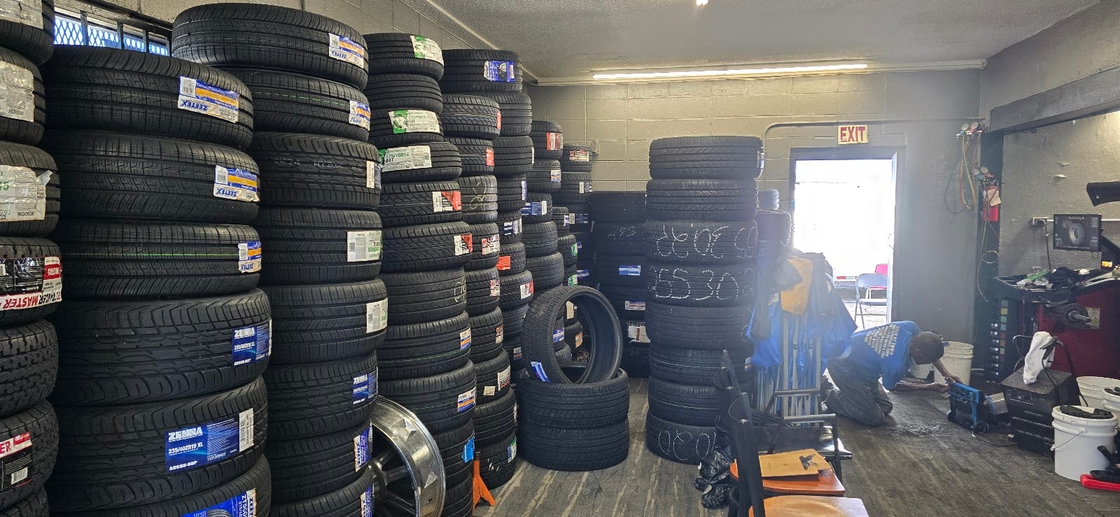 ARCHIE'S WHEEL REPAIR SERVICE, photo 2