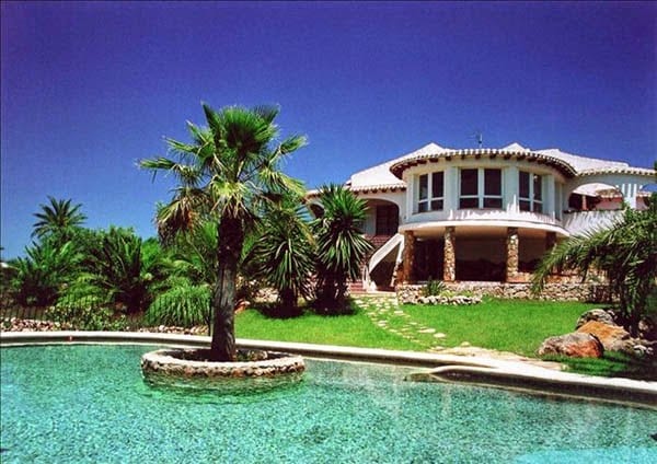 Propertiesabroad