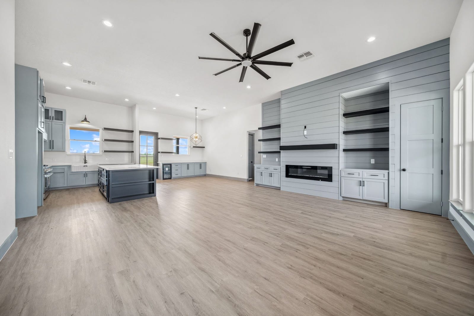 Eric Benitez, Realtor, photo 3