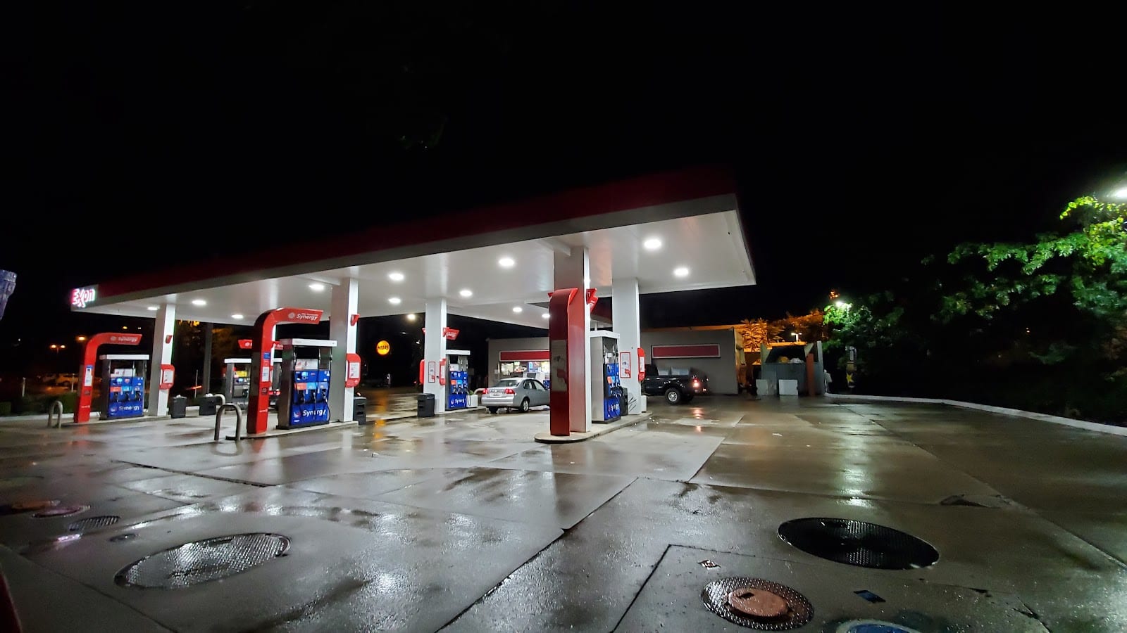 Exxon, photo 3