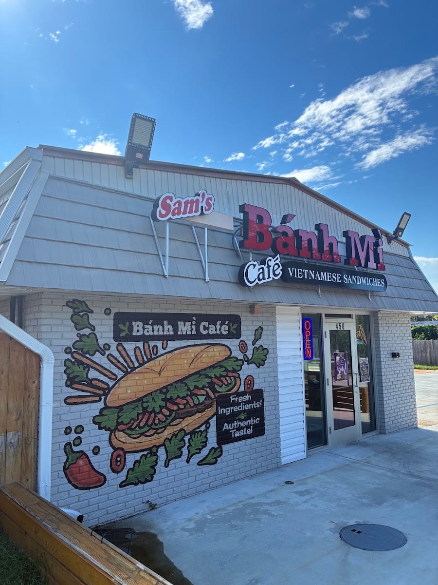 Sam's Banh Mi Cafe