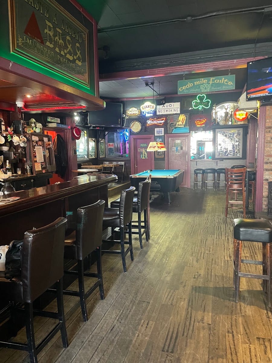 Shannon Arms Irish Pub, photo 3
