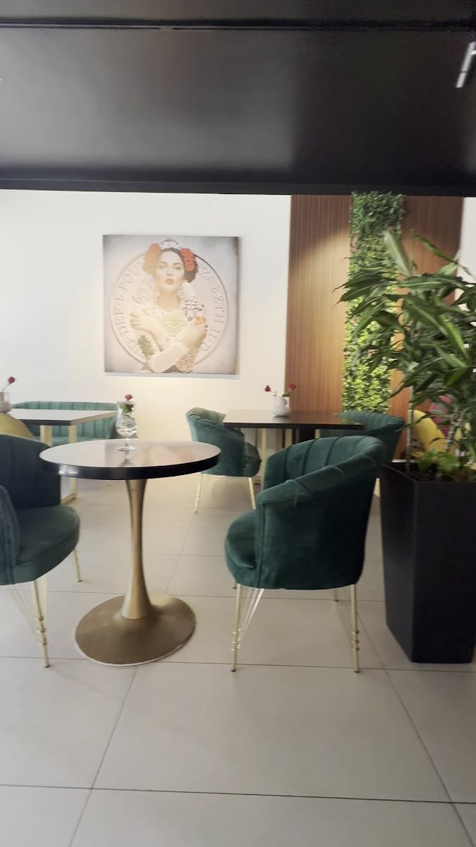 M&A CAFE, photo 2