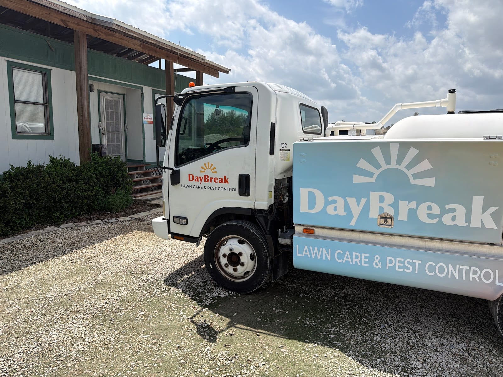 DayBreak Lawn Care, photo 4