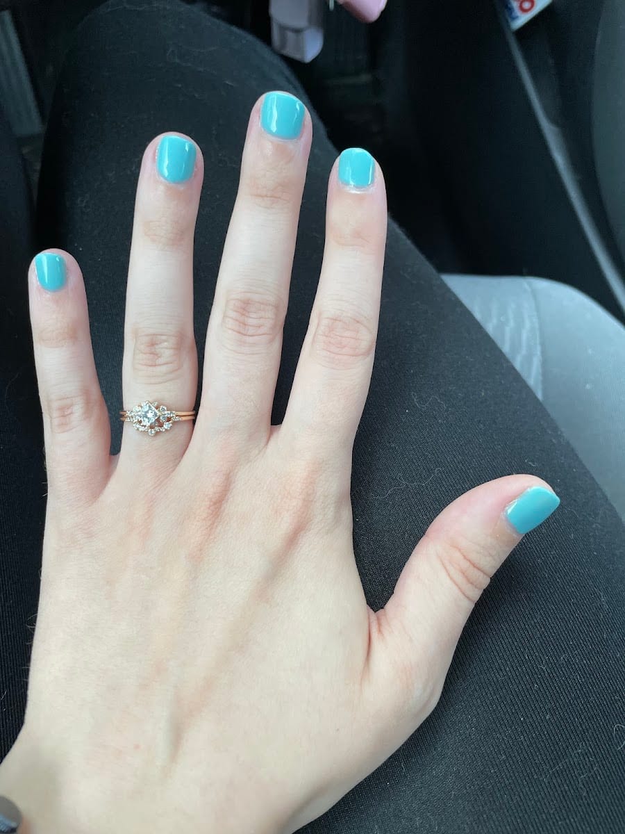 Lily Nails