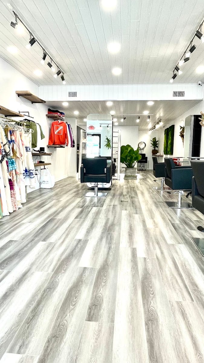 La Meche Hair Design & Boutique, photo 2
