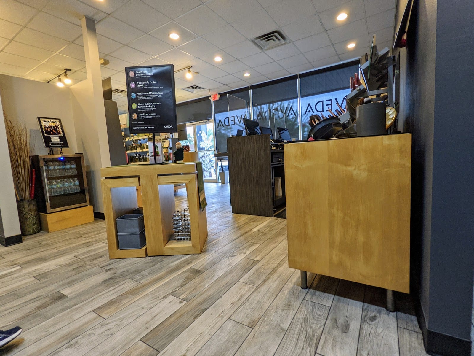 Salon 2000, photo 3