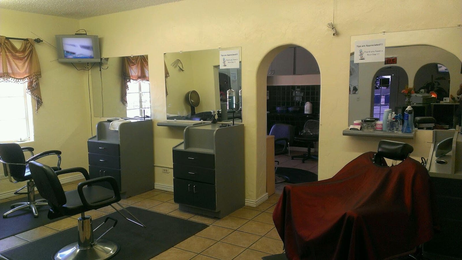 Studio 2000 Hair & Nails