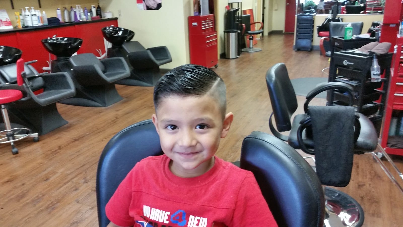 Chanelo's Barber & Beauty Salon, photo 2