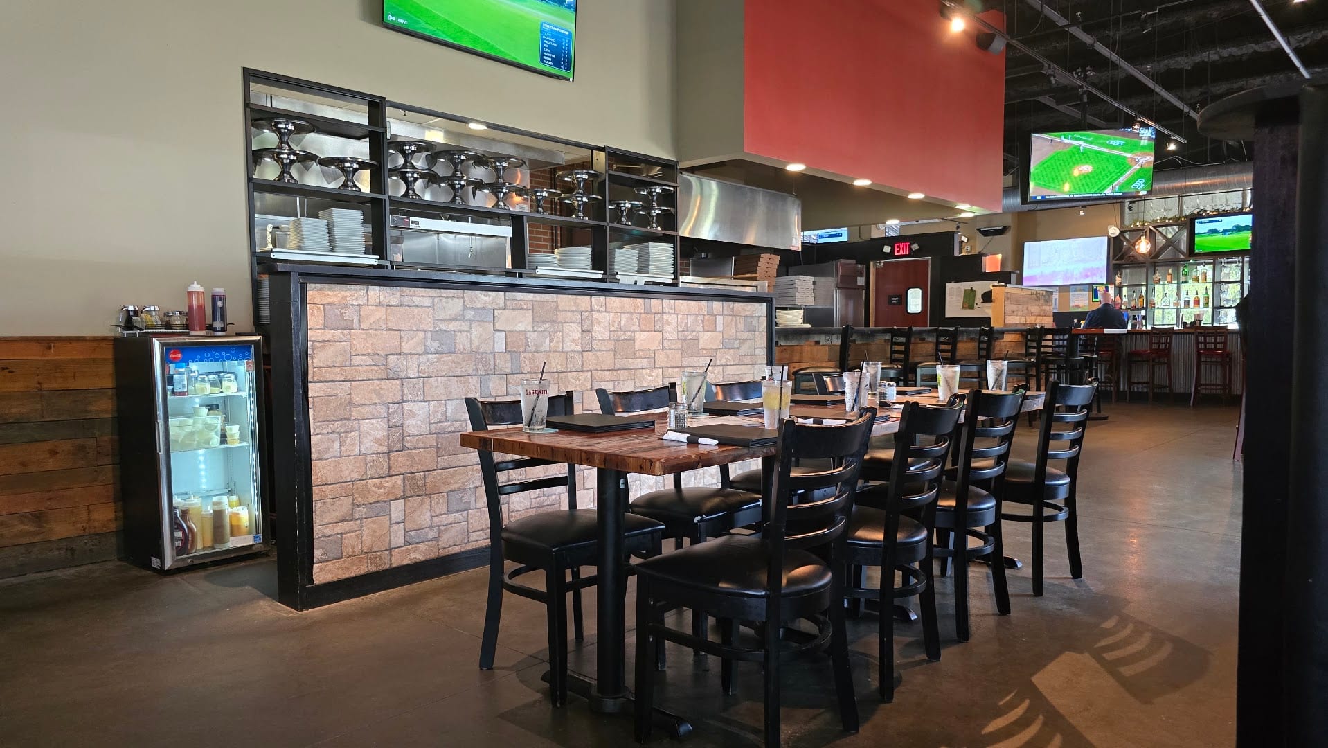 The Divot Bar and Grille, photo 2