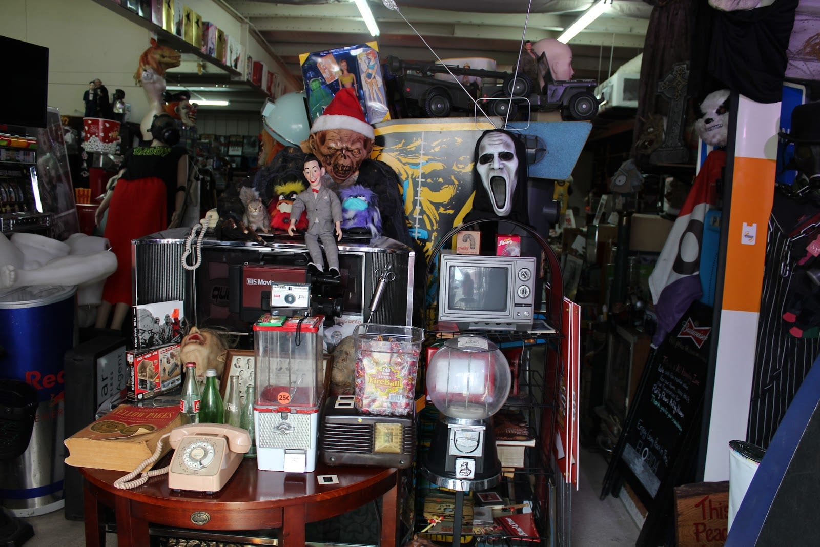 The Pop Culture Antique Museum, photo 3