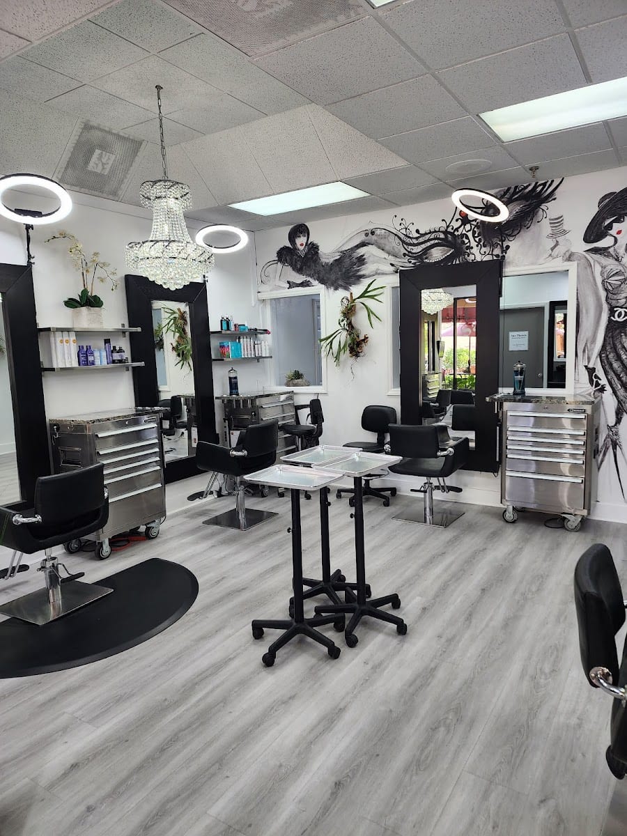 SALON FORTY-ONE ON MAIN, photo 2