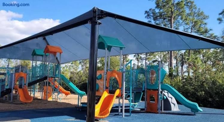 Game-Day Mansion | Pickleball, Arcade, Pool, photo 4
