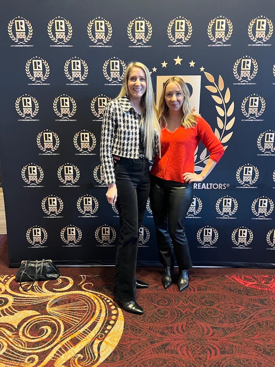 Lori and Lisa Sell - Lori Hendry and Lisa Woodbury - Realtors, photo 2