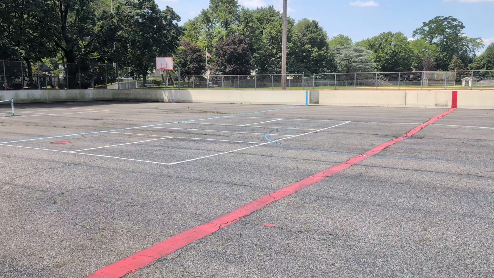 Petruska Park Outdoor Hockey Rink, photo 2