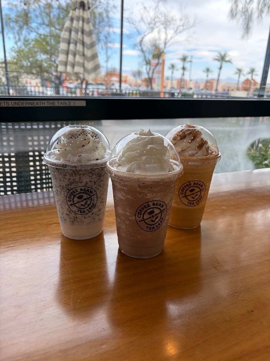 The Coffee Bean & Tea Leaf, photo 2