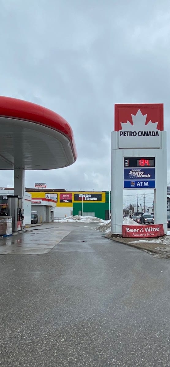 Petro-Canada & Car Wash, photo 2