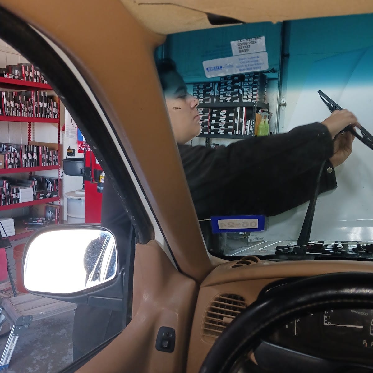 Swift Lube & Oil Change, photo 4